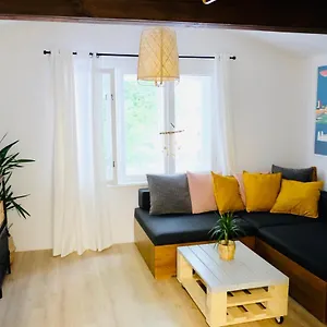 Belmondo House Apartament